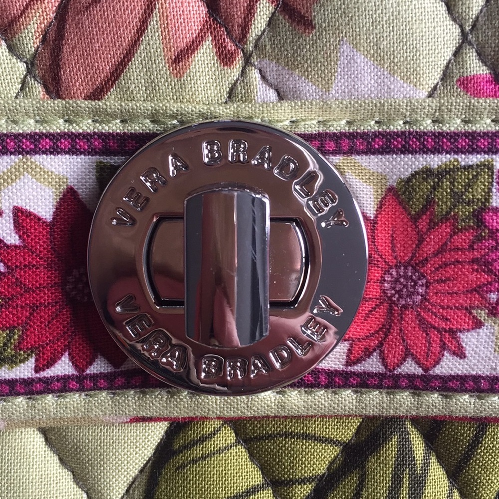 Vera Bradley Handbag - Picture 4 of 8